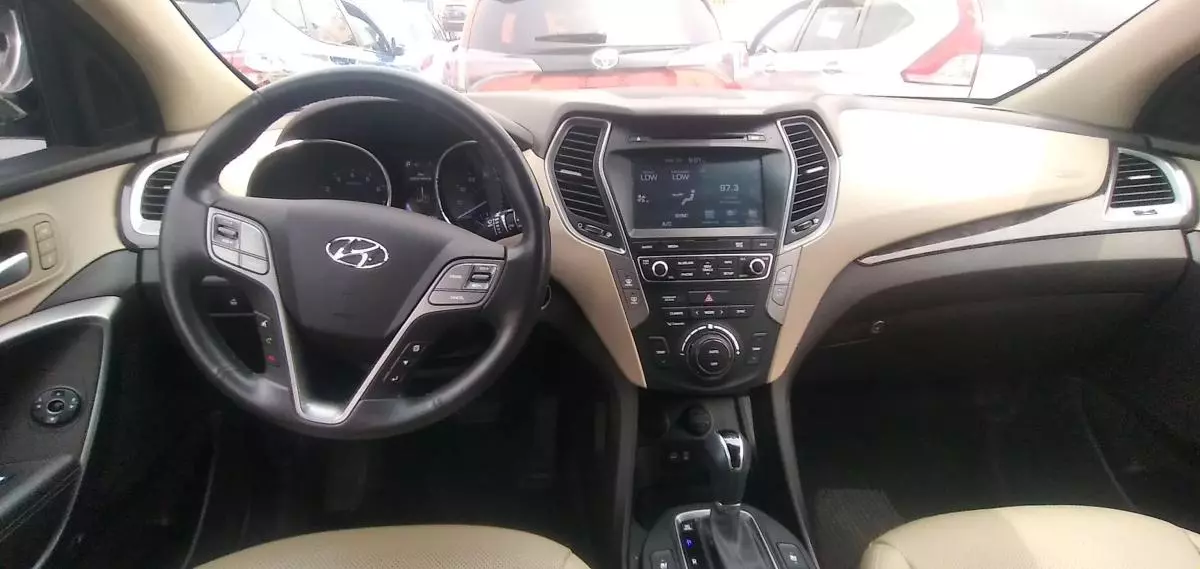 Hyundai Santa Fe - 2017