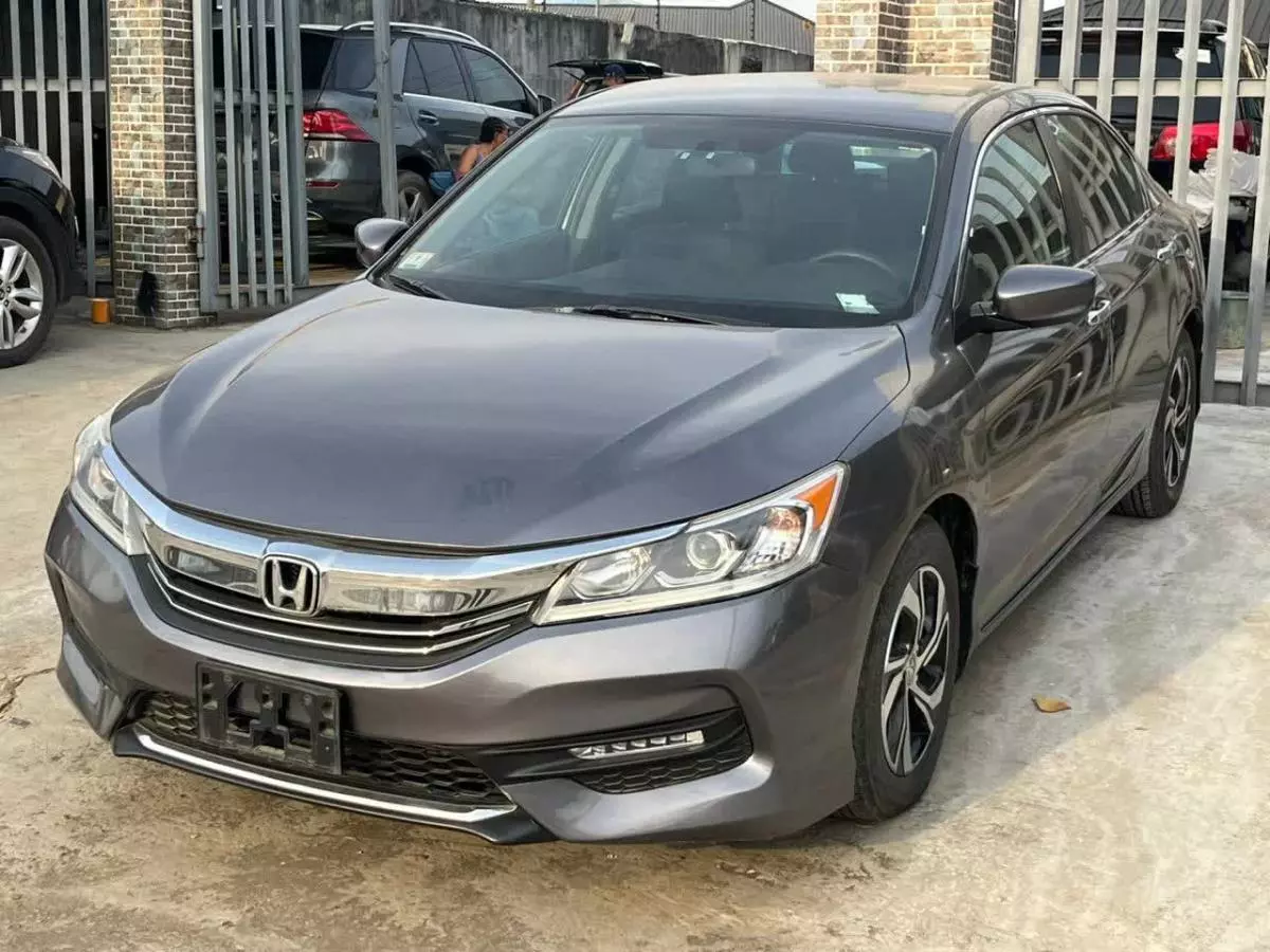 Honda Accord   - 2016