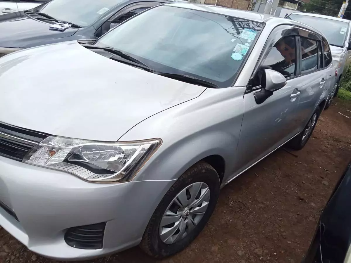 Toyota Fielder    - 2014