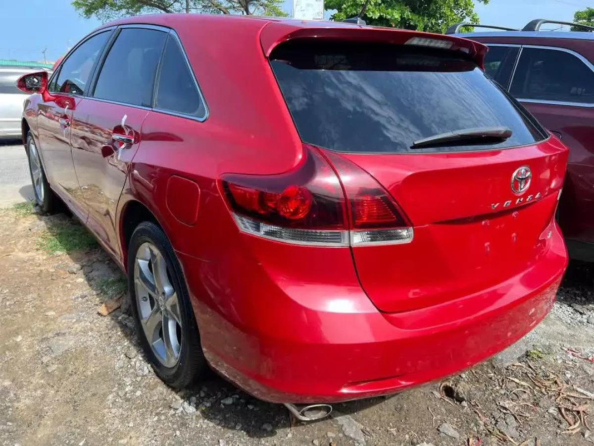 Toyota Venza   - 2013