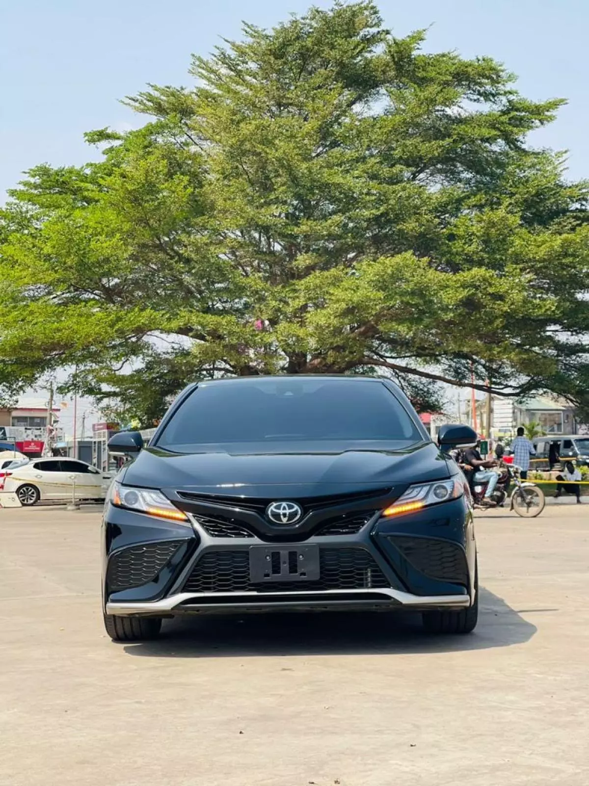 Toyota Camry   - 2024