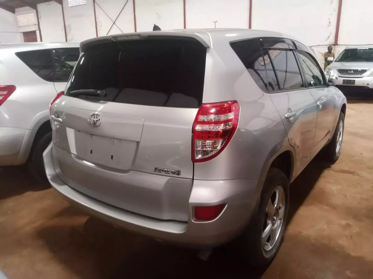 Toyota RAV 4   - 2009