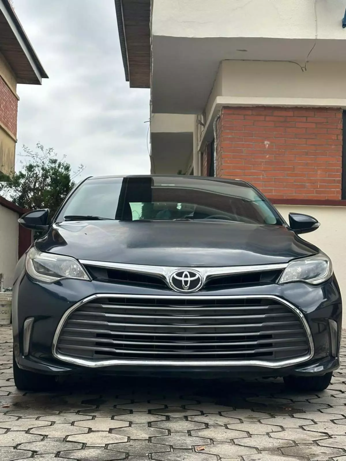 Toyota Avalon   - 2016