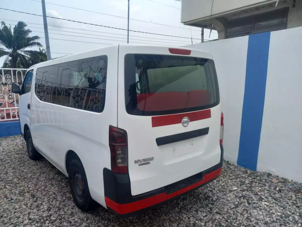 Toyota Hiace   - 2016