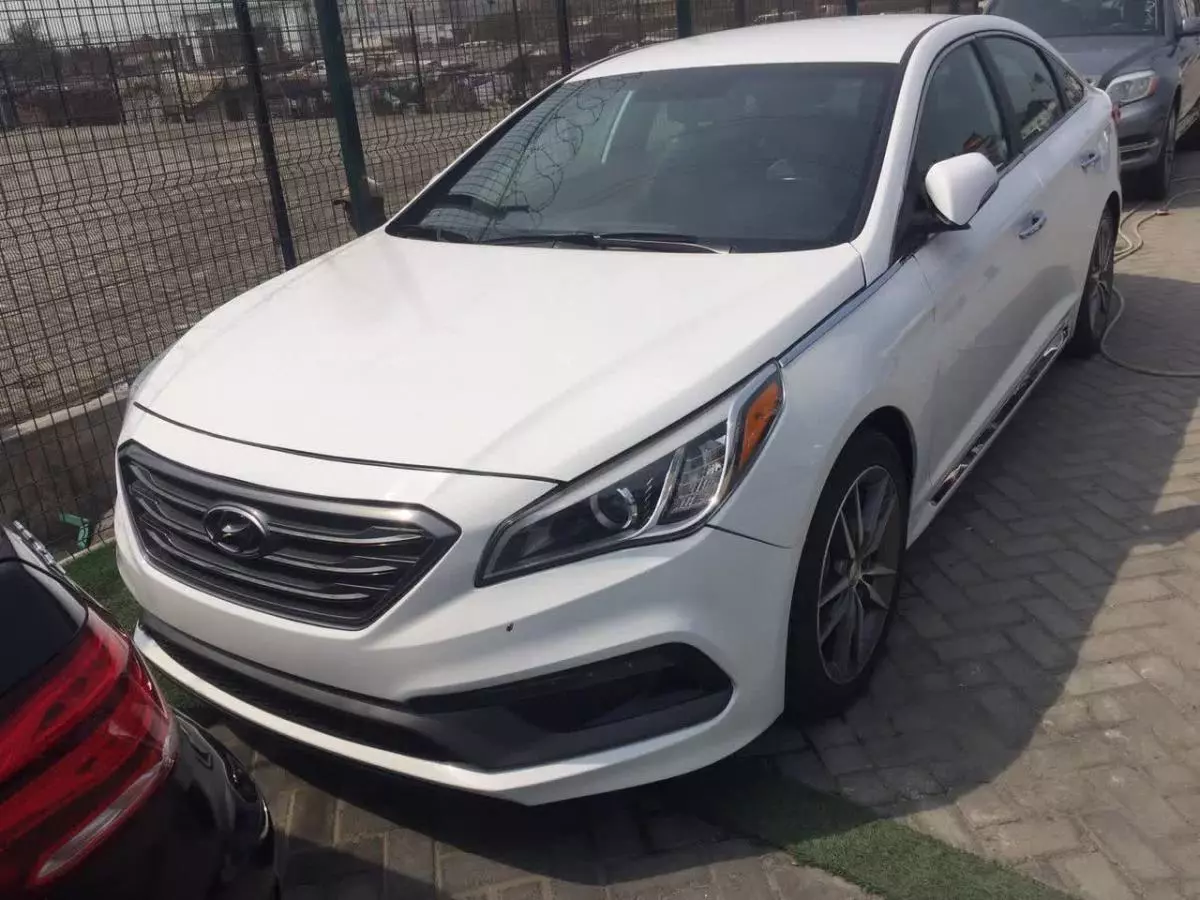 Hyundai Sonata - 2015