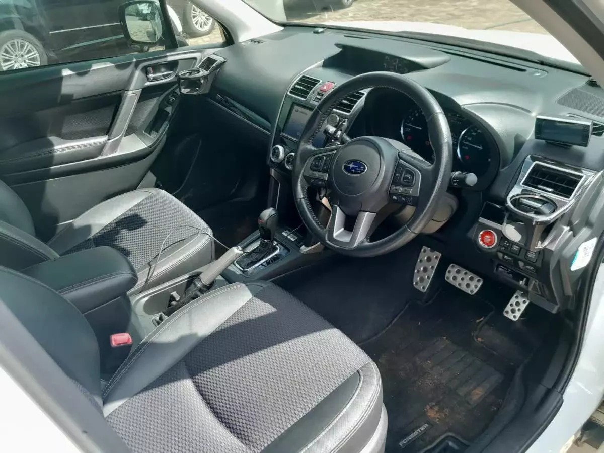 Subaru Forester   - 2017