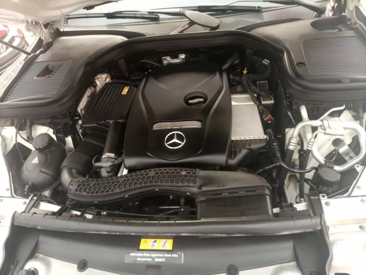 Mercedes-Benz GLC 300   - 2017
