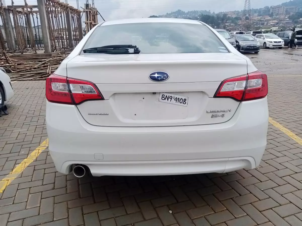 Subaru Legacy B4   - 2015