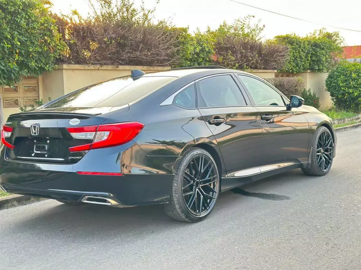 Honda Accord   - 2018