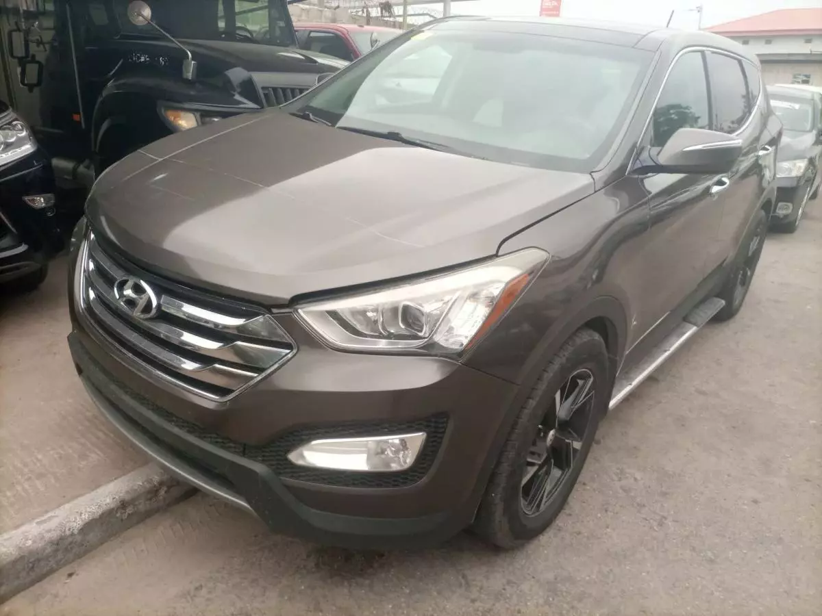 Hyundai Santa Fe   - 2013