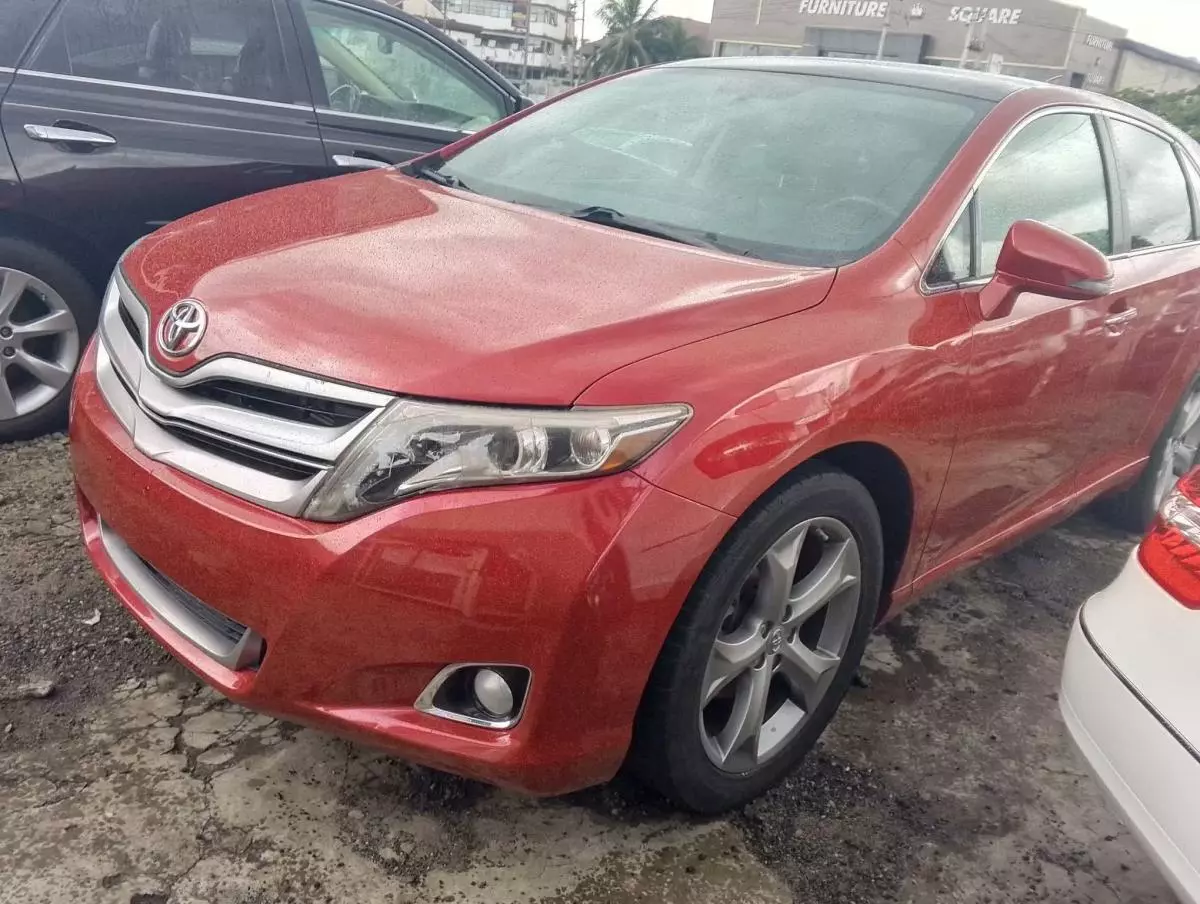 Toyota Venza   - 2013