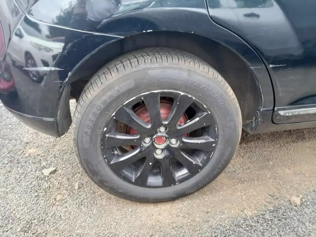 Mazda Verisa - 2008