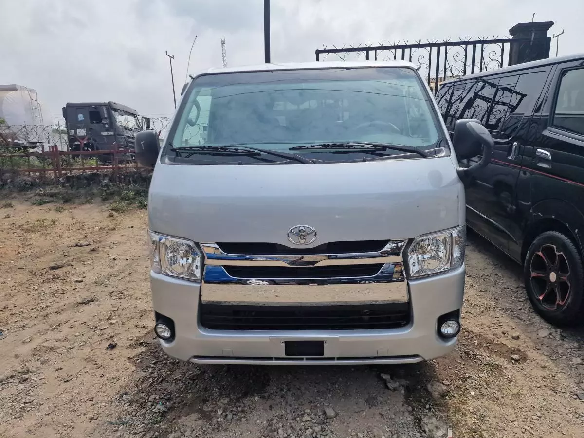 Toyota Hiace   - 2007