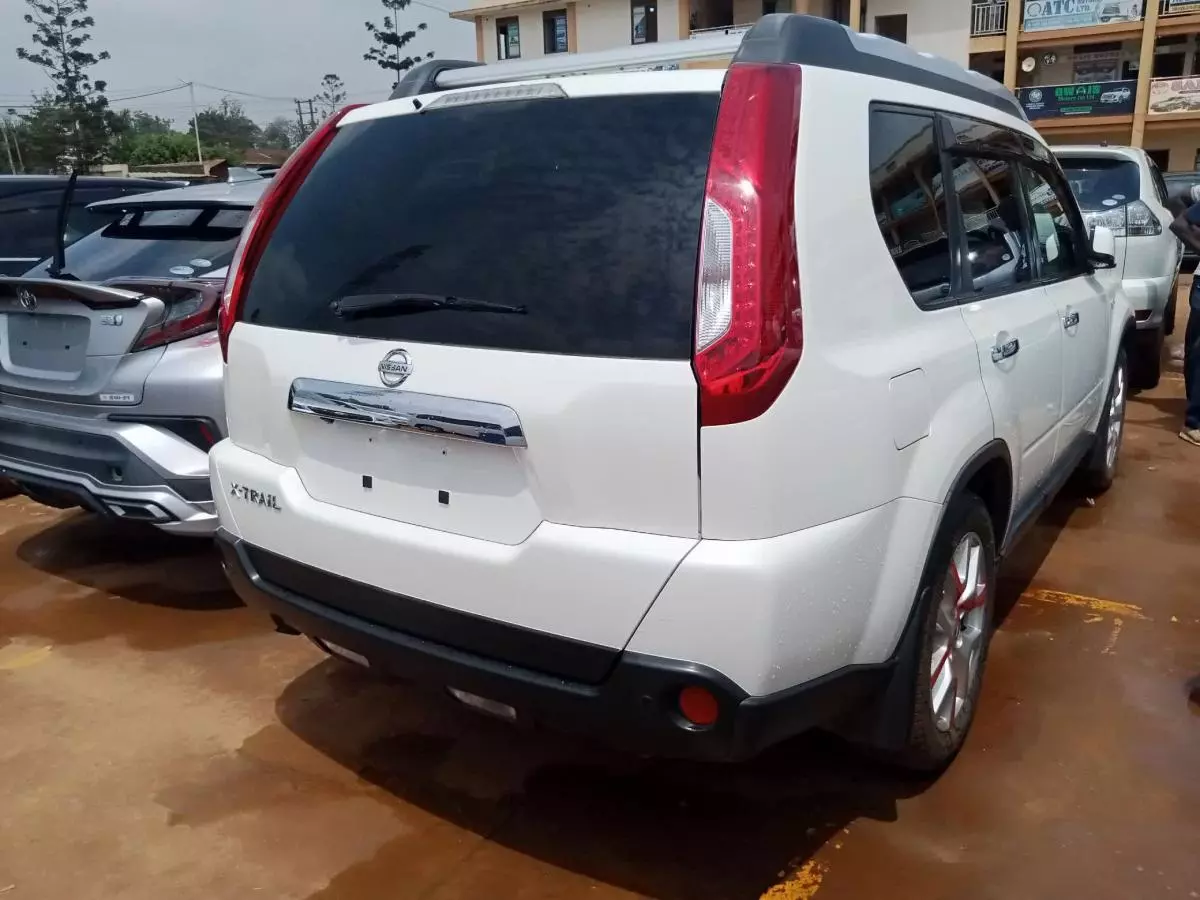 Nissan X-Trail   - 2011