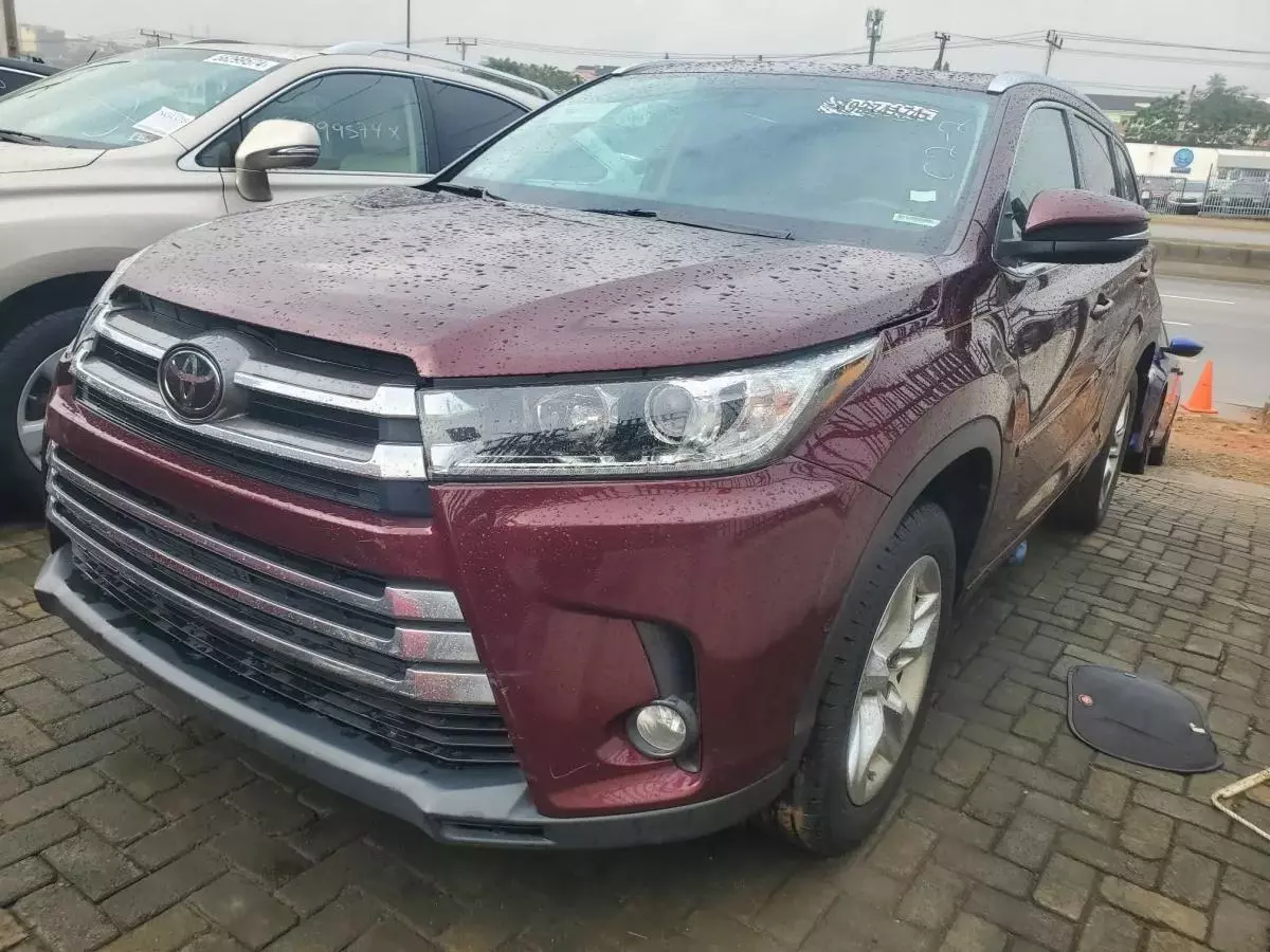 Toyota Highlander   - 2018