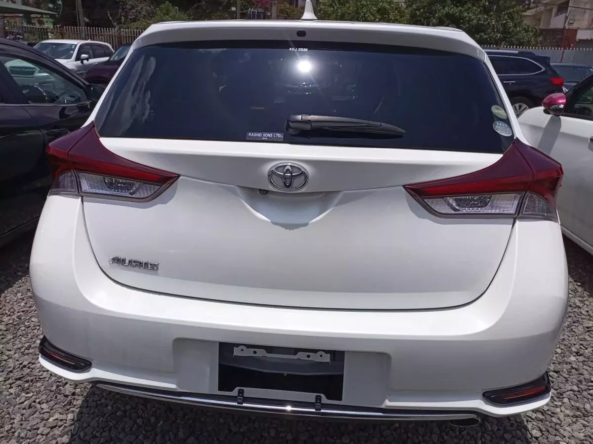 Toyota Auris - 2015