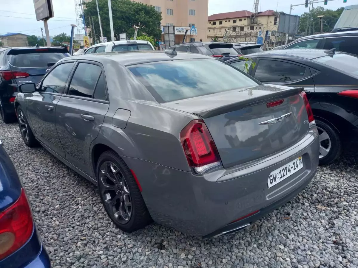 Chrysler 300C   - 2017