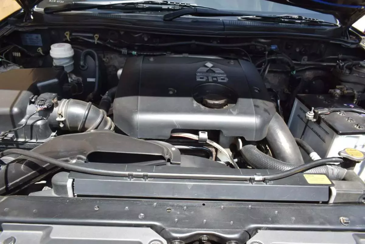 Mitsubishi Pajero Sport - 2010