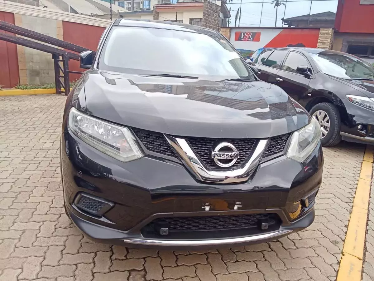 Nissan X-TRAIL   - 2016