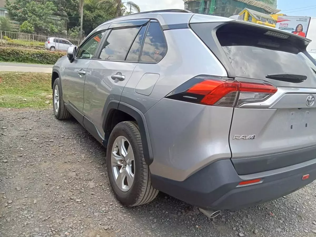 Toyota RAV 4   - 2020