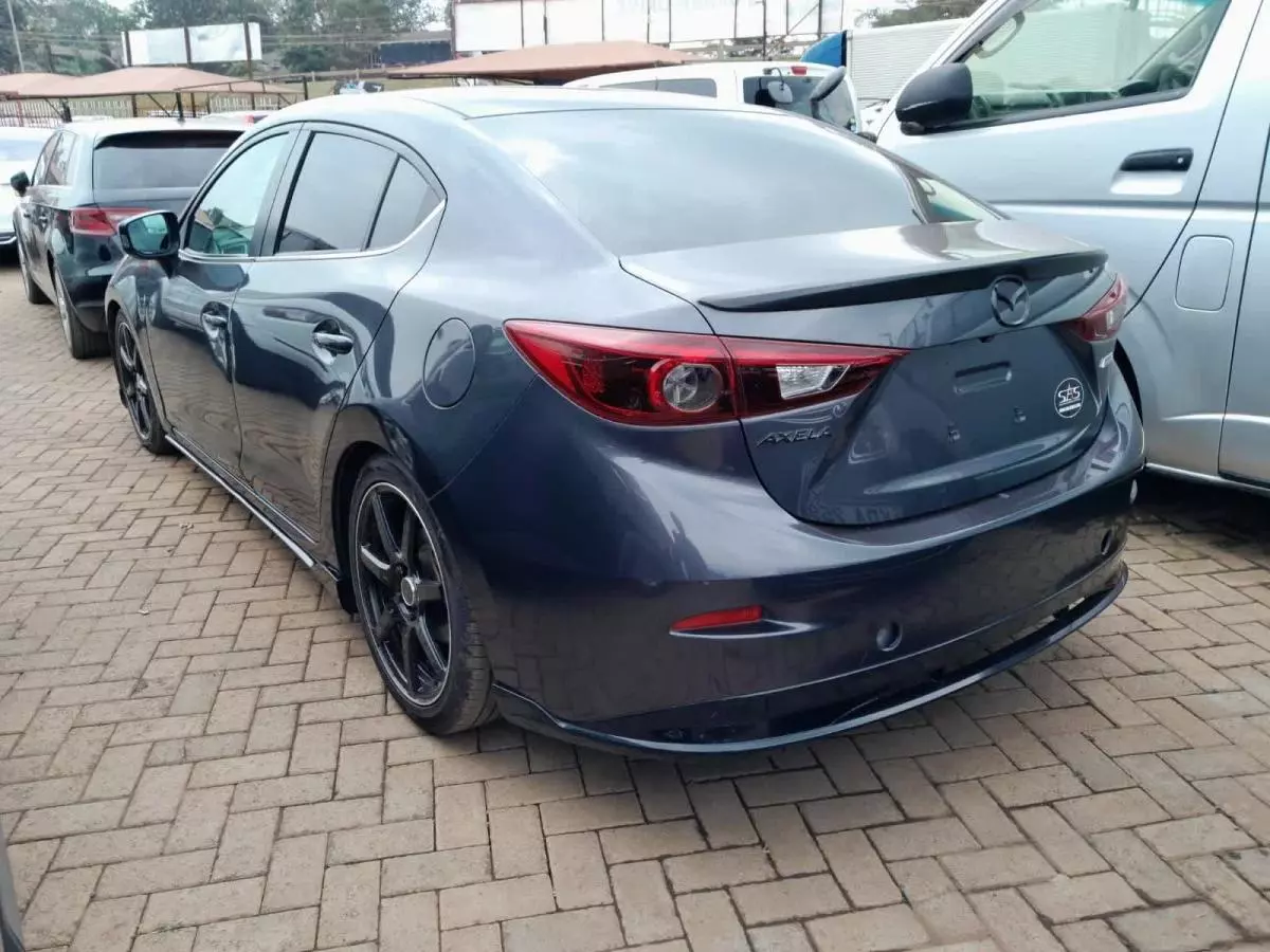 Mazda Axela  - 2016