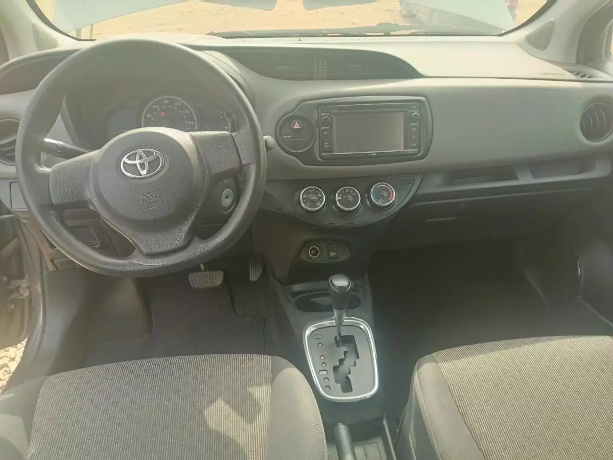 Toyota Yaris   - 2015