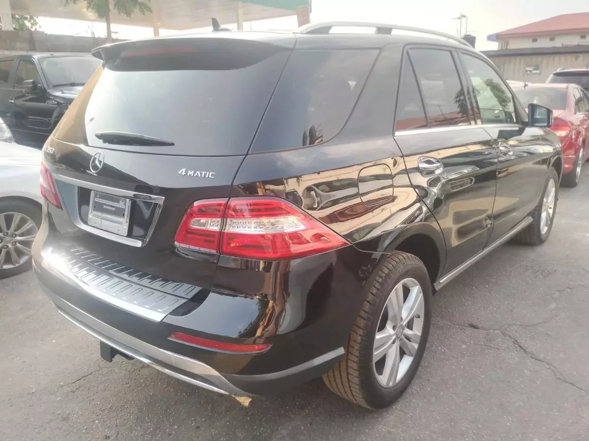 Mercedes-Benz ML 350   - 2012