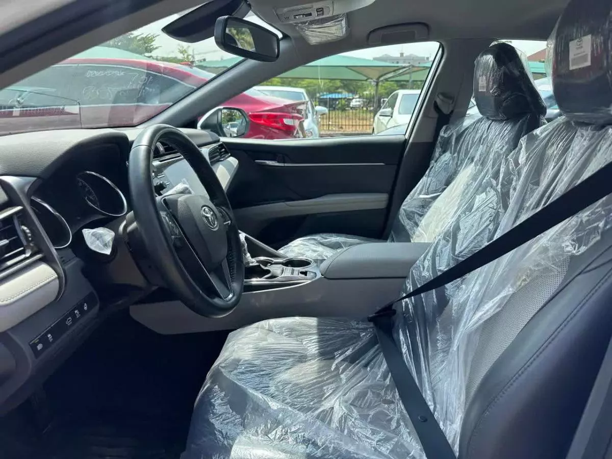 Toyota Camry   - 2020