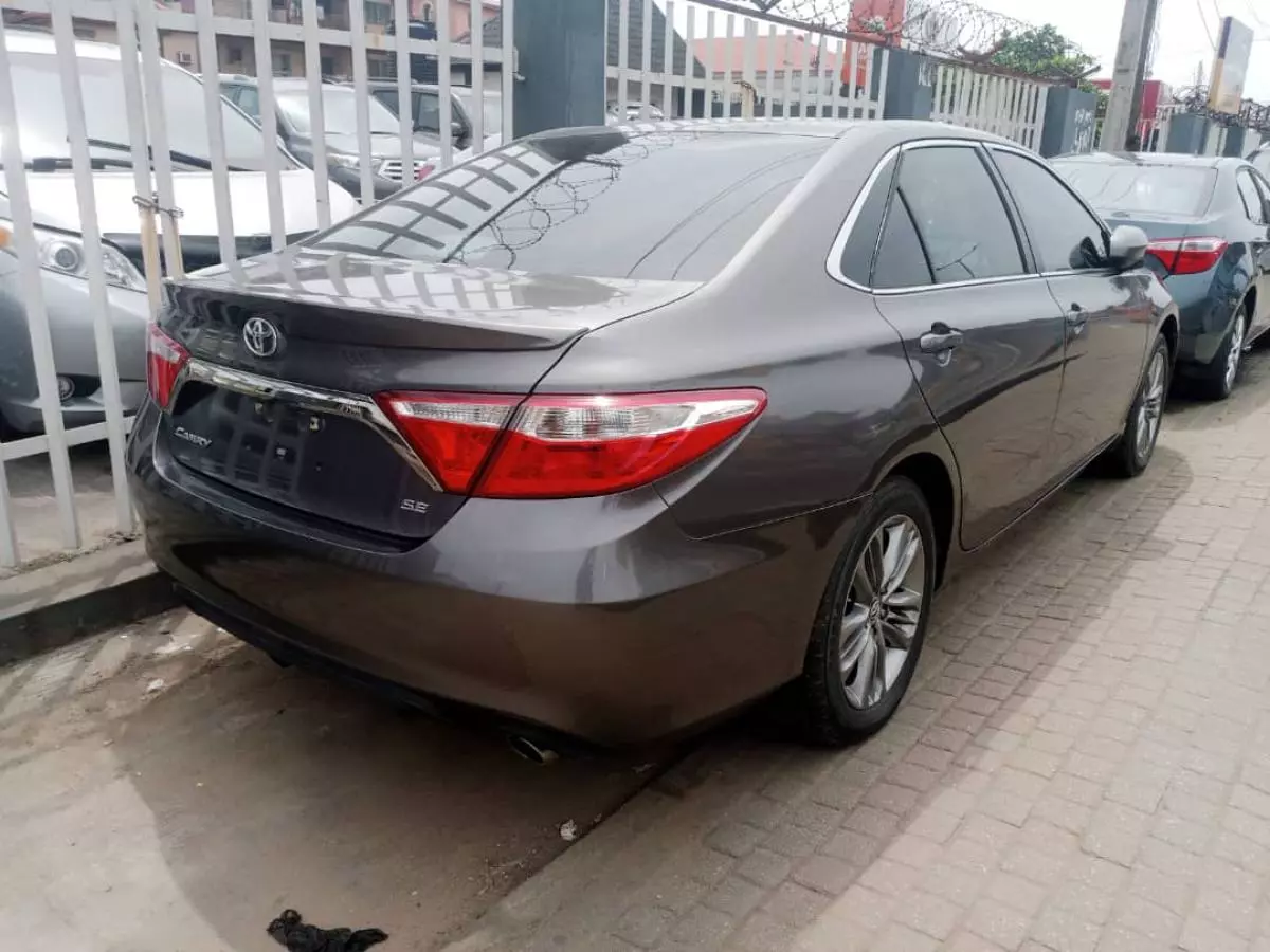 Toyota Camry   - 2016