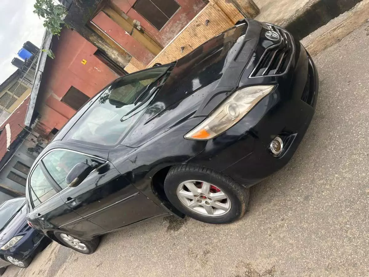 Toyota Camry   - 2007