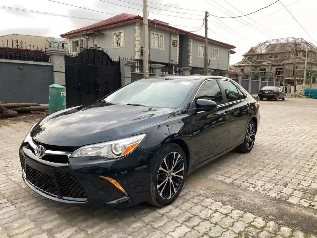 Toyota Camry   - 2015