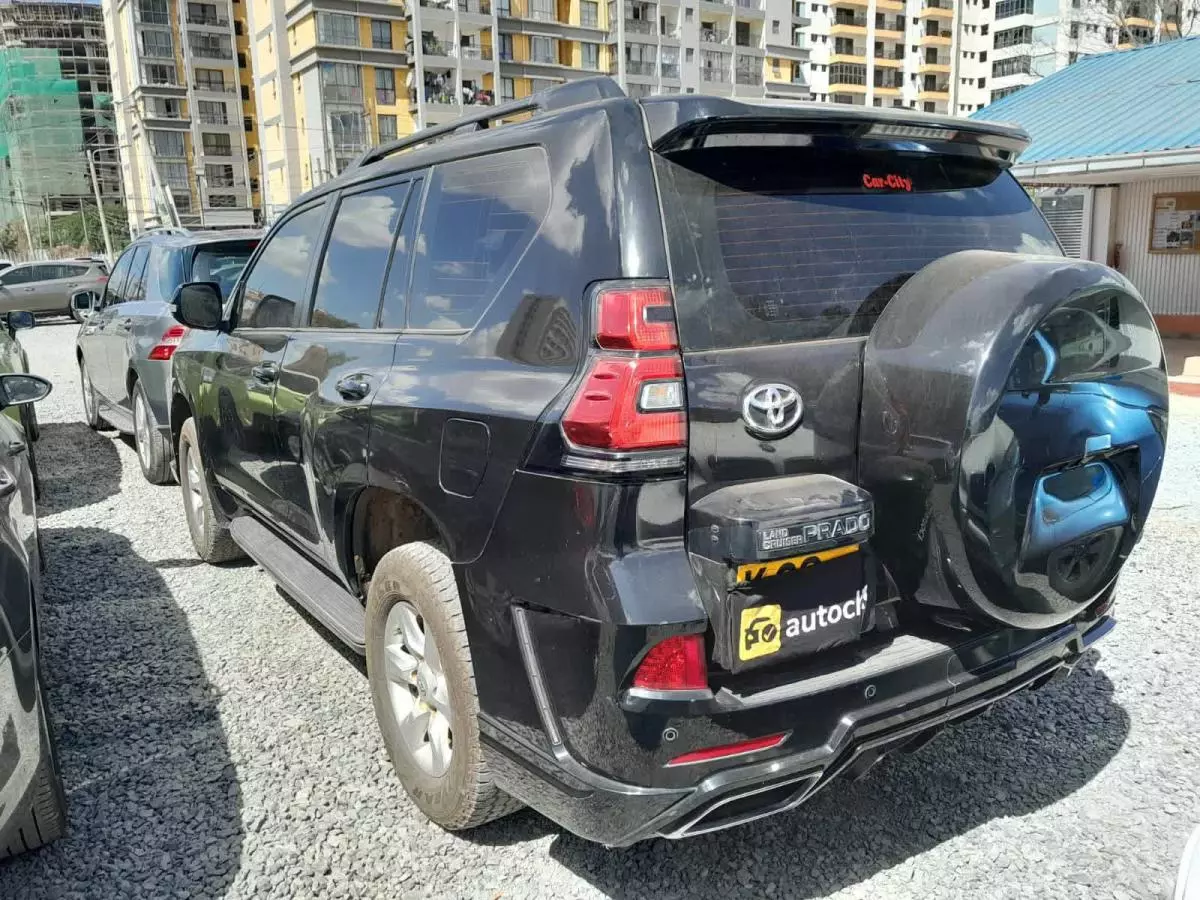 Toyota Landcruiser prado TX - 2011