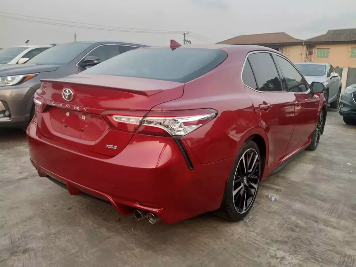 Toyota Camry   - 2019