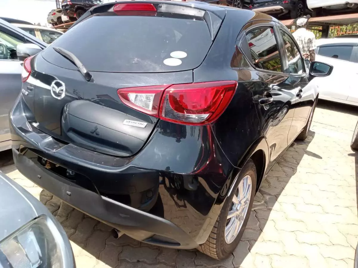 Mazda Demio - 2015