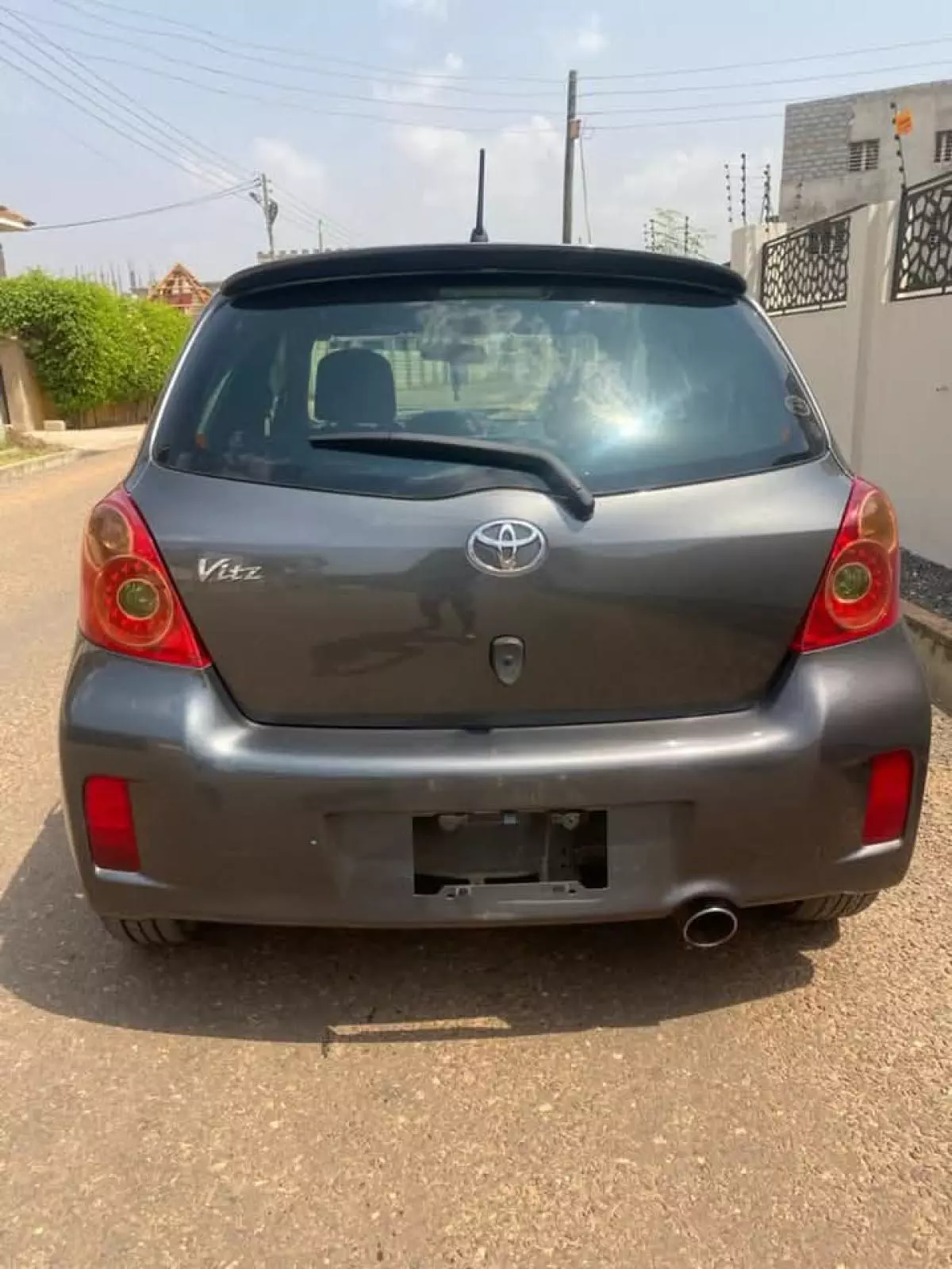 Toyota Vitz   - 2011