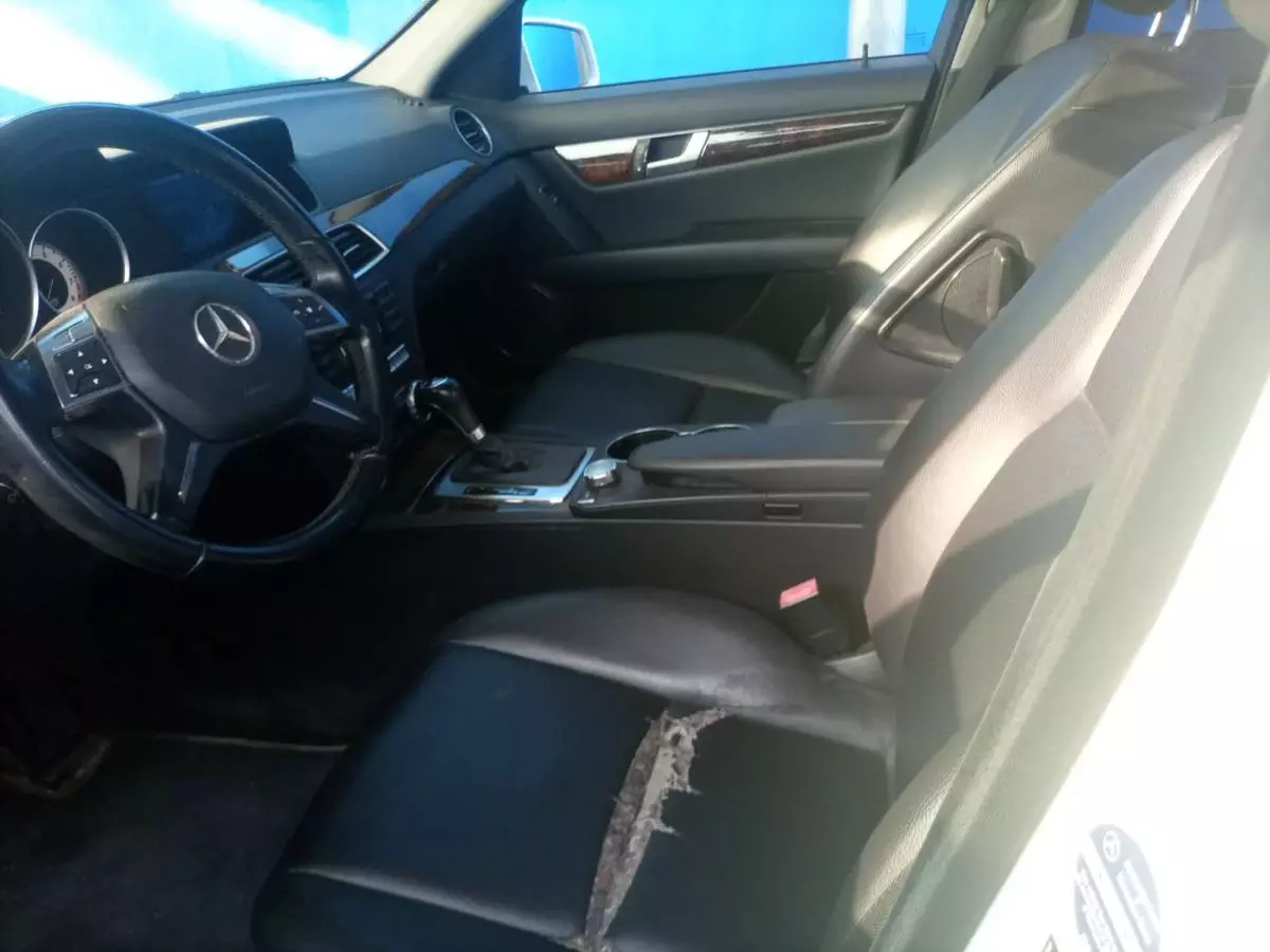 Mercedes-Benz C 300 - 2012