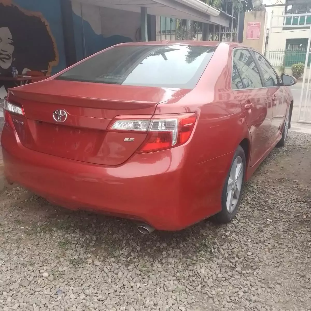 Toyota Camry   - 2012