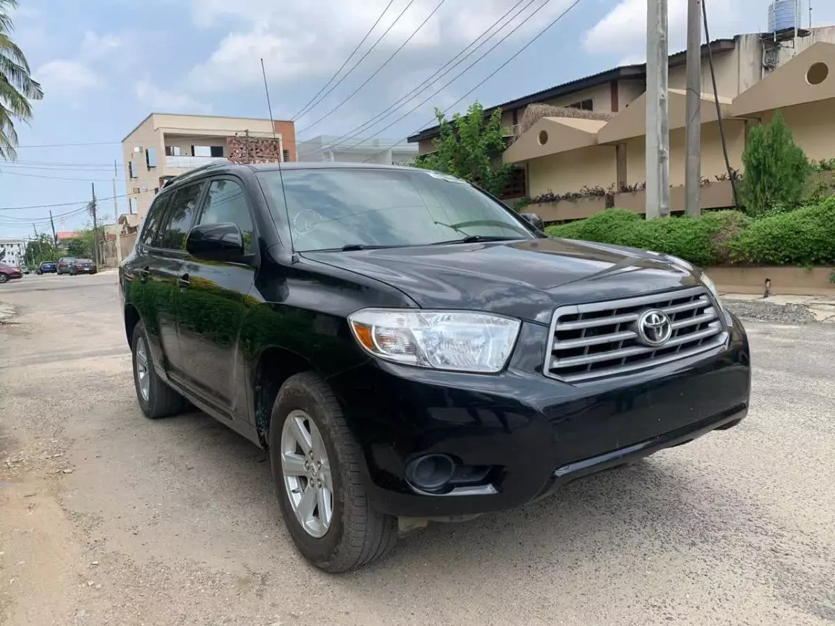 Toyota Highlander   - 2010