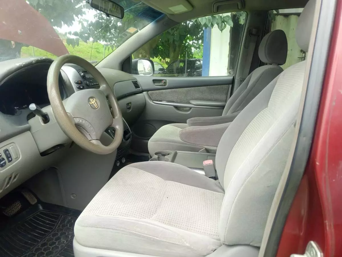 Toyota Sienna   - 2008