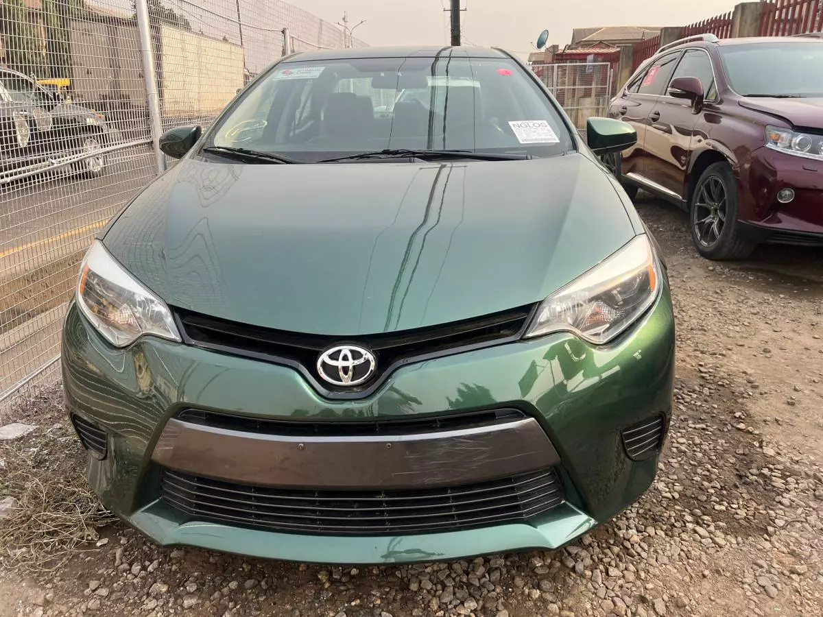 Toyota Corolla   - 2016