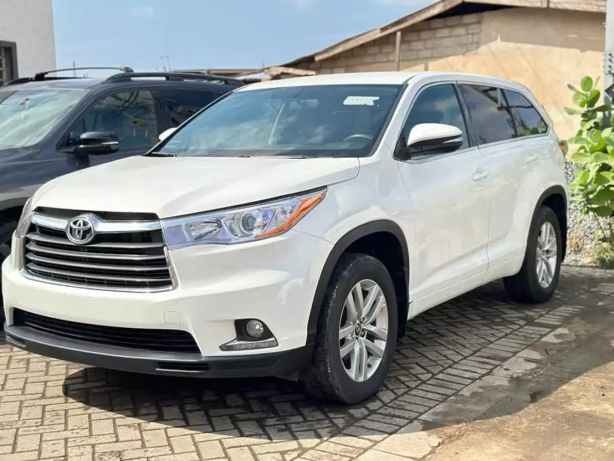 Toyota Highlander   - 2019