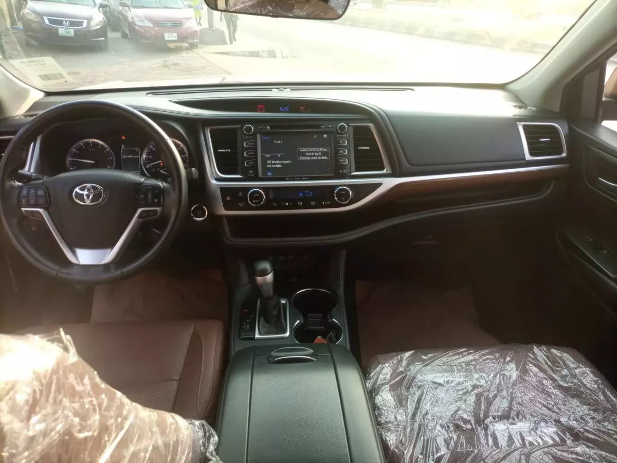 Toyota Highlander - 2017