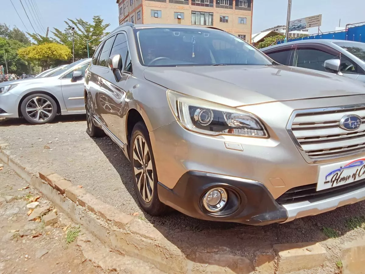 Subaru Outback   - 2015