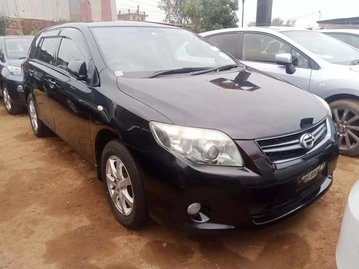 Toyota Fielder    - 2009