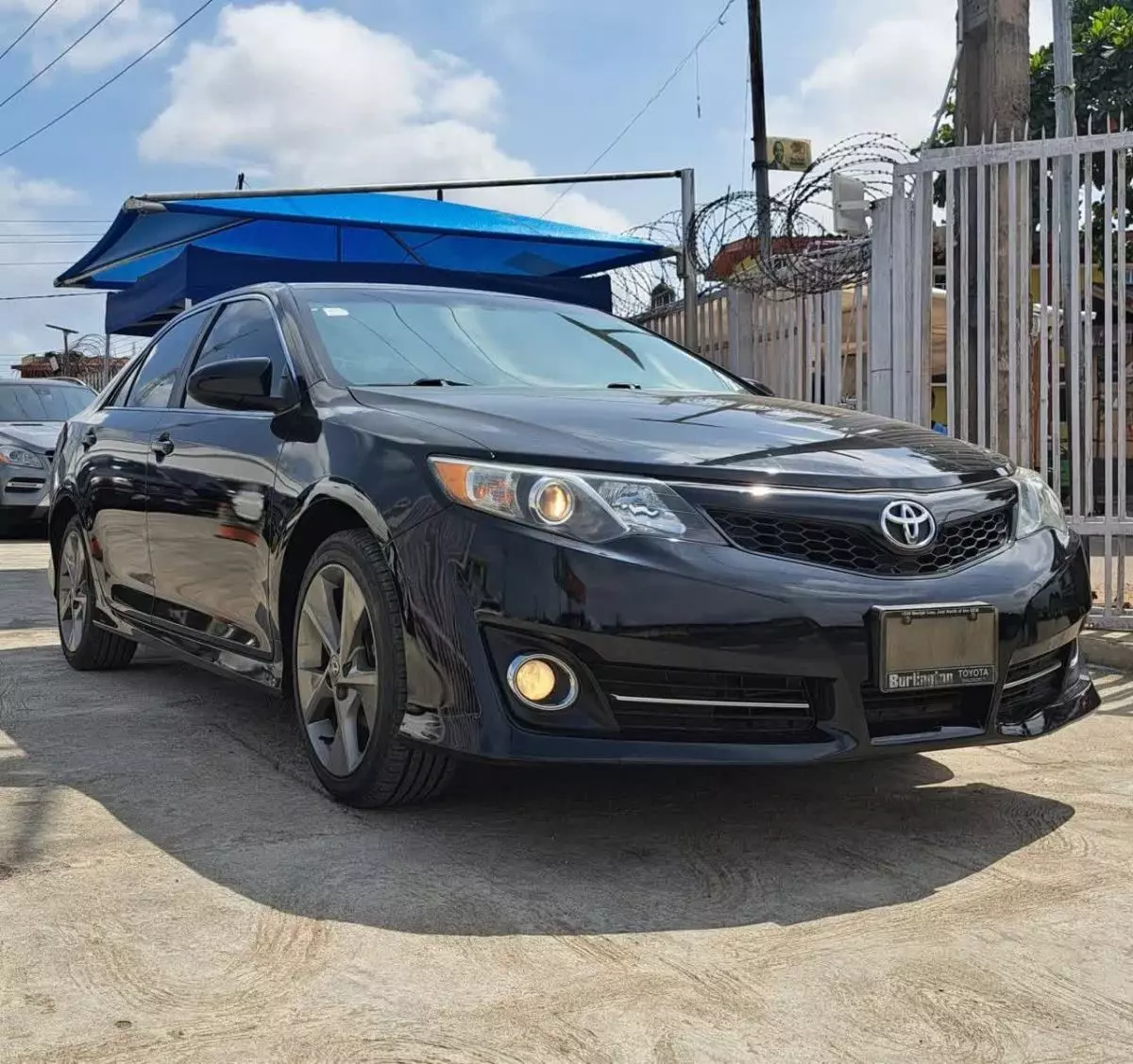 Toyota Camry   - 2012