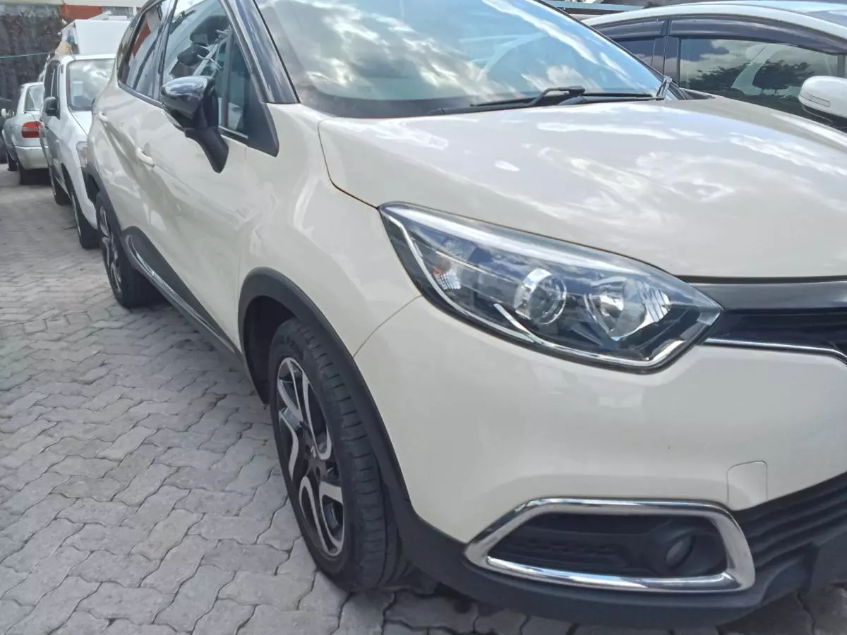 Renault Captur   - 2017