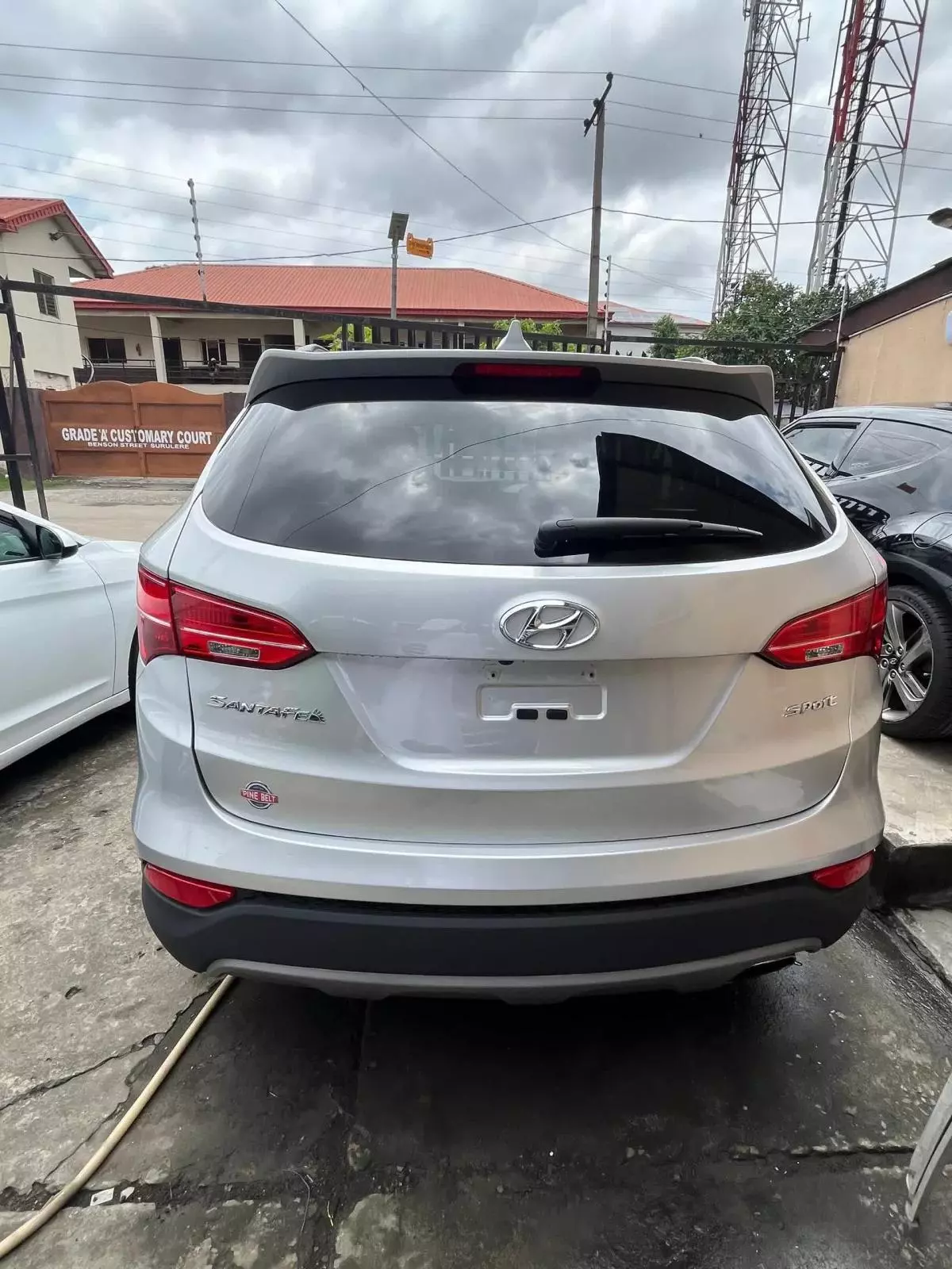 Hyundai Santa Fe   - 2016