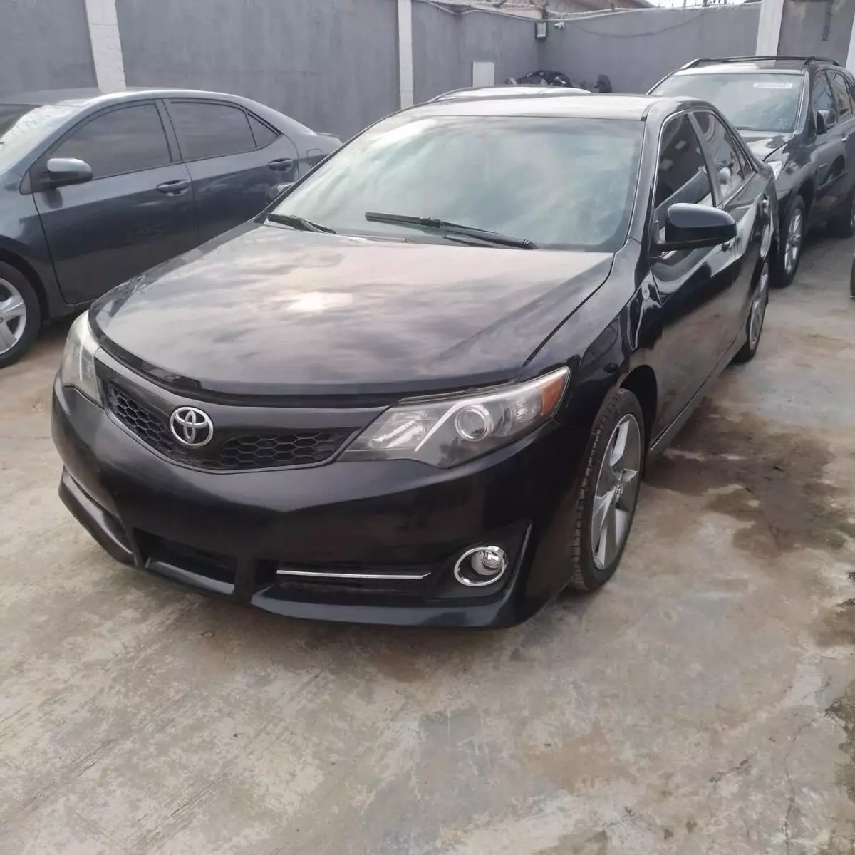 Toyota Camry   - 2012