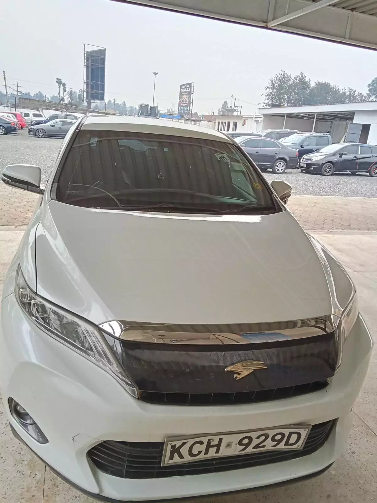 Toyota Harrier   - 2014