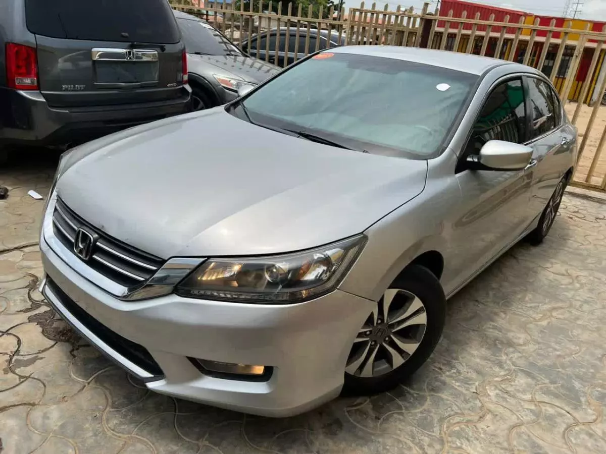 Honda Accord   - 2015